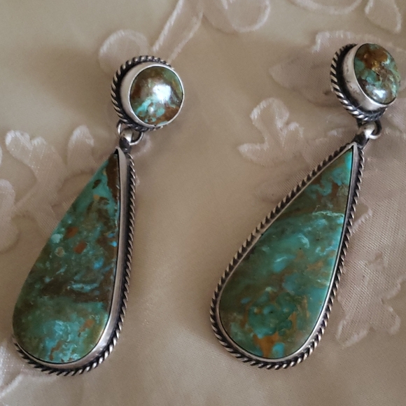AUTHENTIC, Navajo, Sterling Silver Native American Teardrop Earrings. - Picture 6 of 9